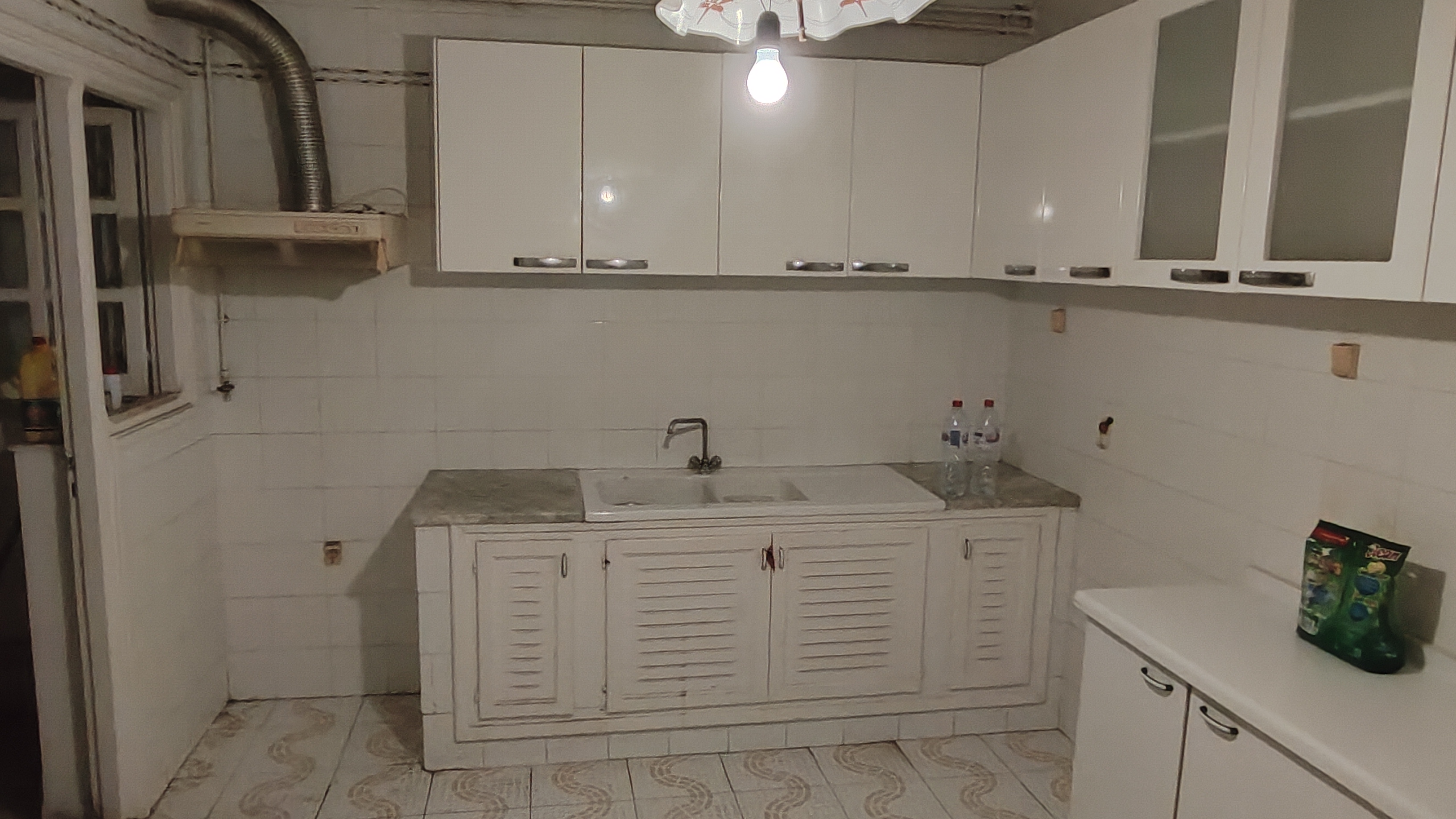 La Soukra Cite Elyes Location Appart. 3 pices Appartement  salon trois chambres laouina