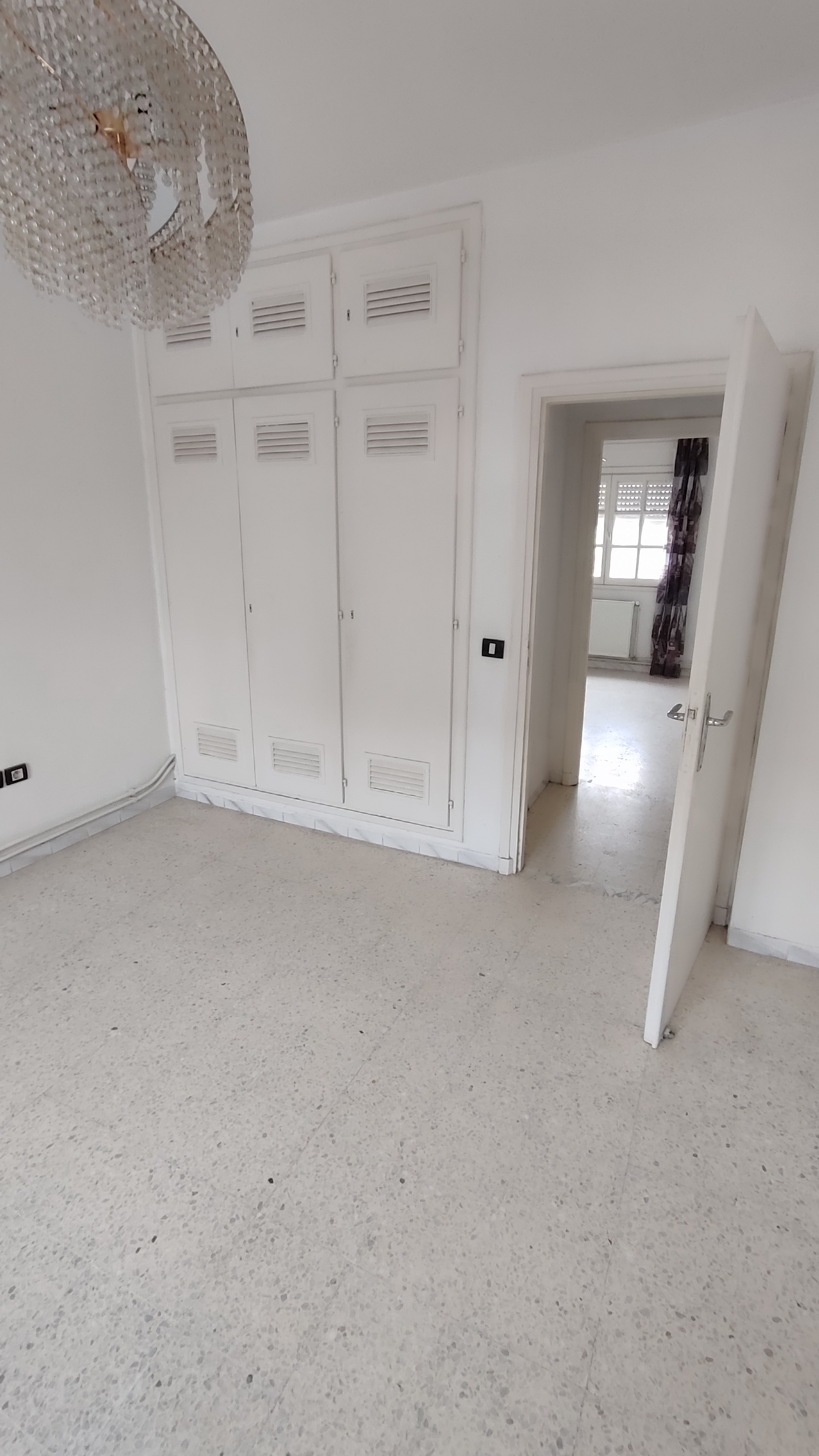 La Soukra Cite Elyes Location Appart. 3 pices Appartement  salon trois chambres laouina