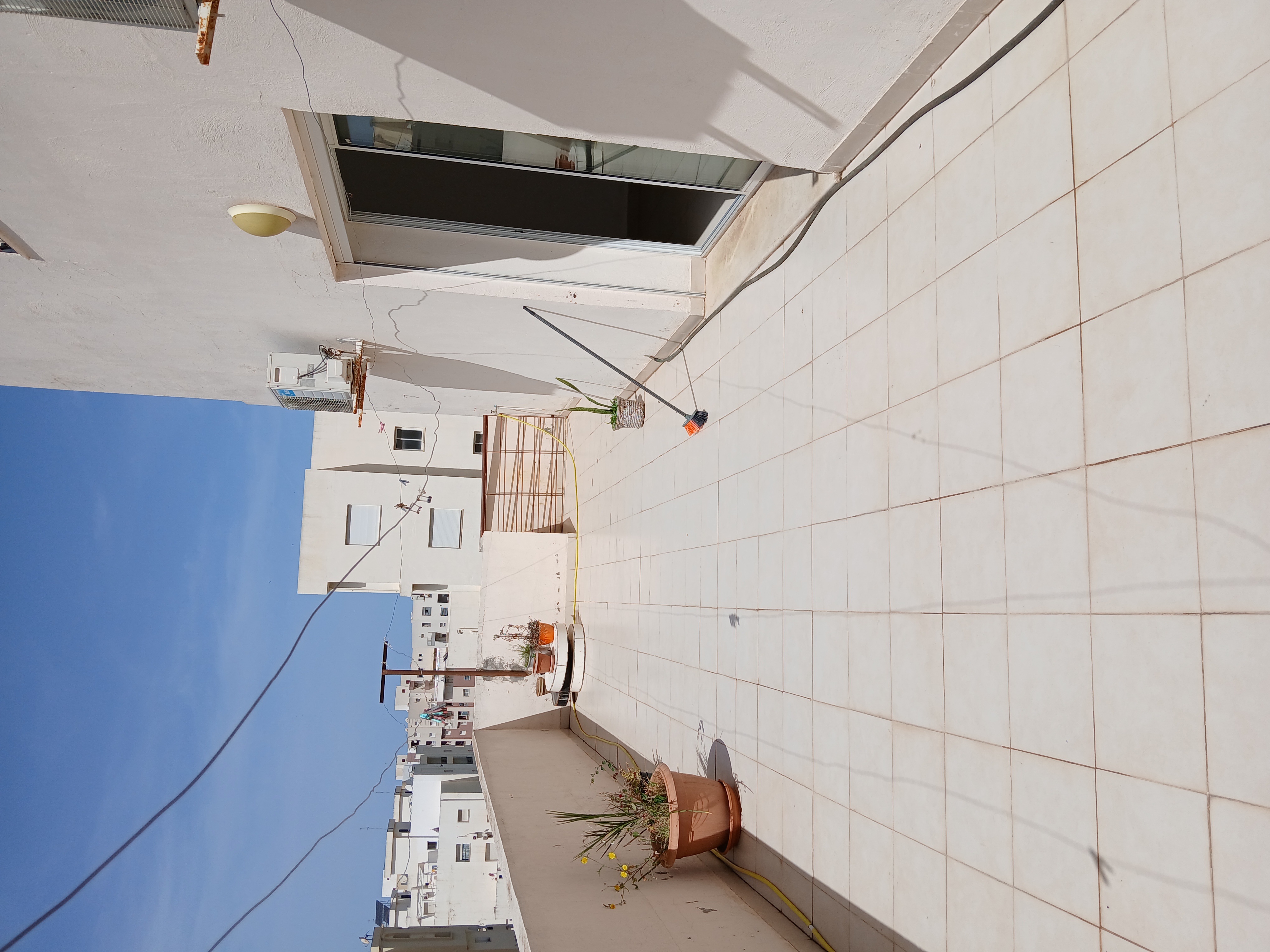 Ain Zaghouan Ain Zaghouan Location Appart. 3 pices S2  laouina emplacement idal
