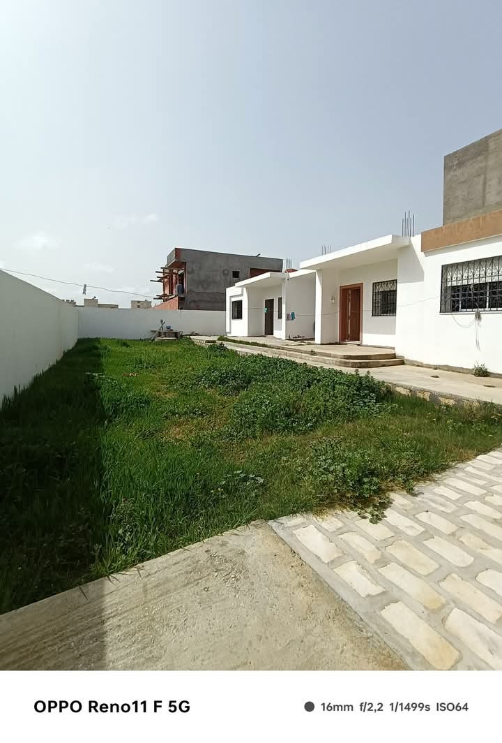 Kelibia Dar Allouche Vente Appart. 3 pices Deux maisons a la plage dar allouche kelibi