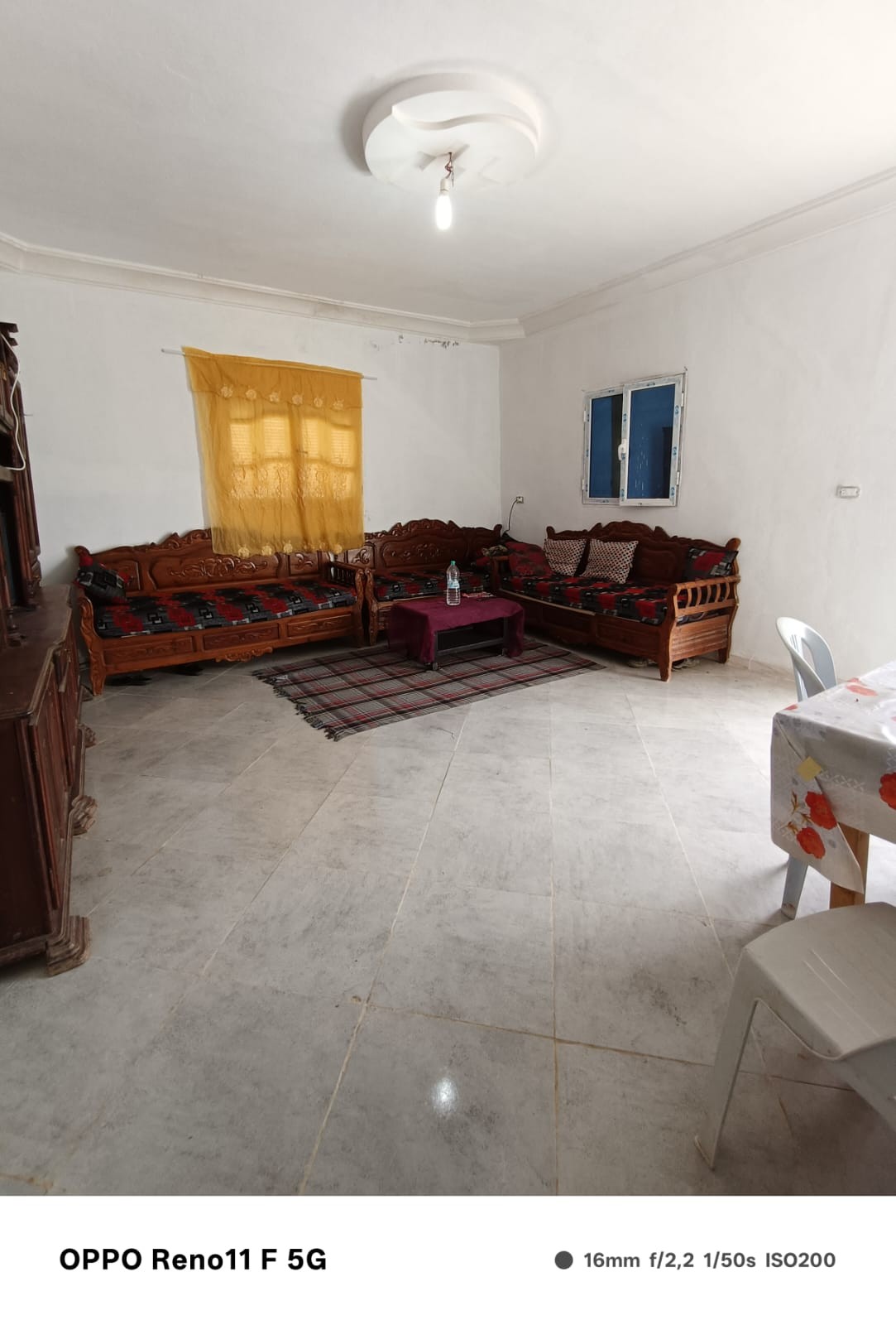 El Haouaria Cite Touristique Vente Appart. 2 pices Une maison indpendante prs de la plage
