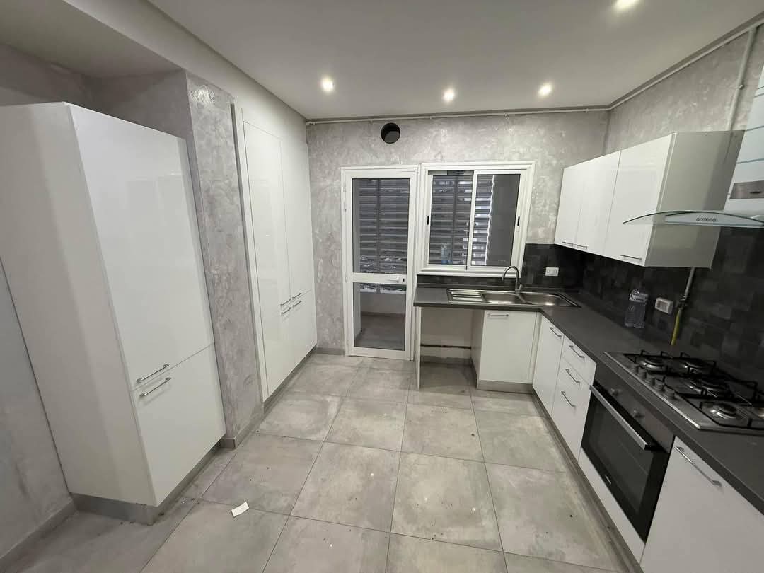 Ariana Ville Cite Ennasr 2 Location Appart. 4 pices S3 1500d ennasr 2