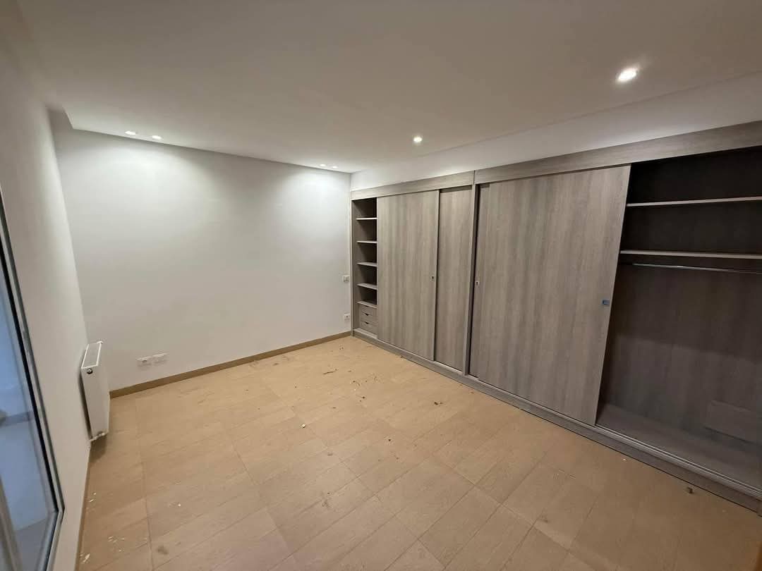 Ariana Ville Cite Ennasr 2 Location Appart. 4 pices S3 1500d ennasr 2