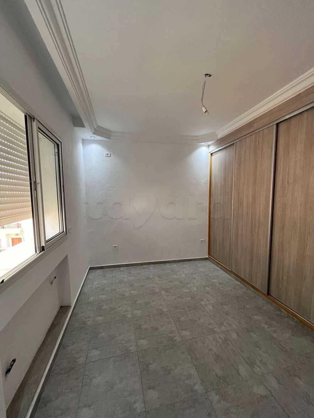 Ariana Ville Riadh Landlous Location Appart. 4 pices Etage de villa s3 1400d riadh andalous