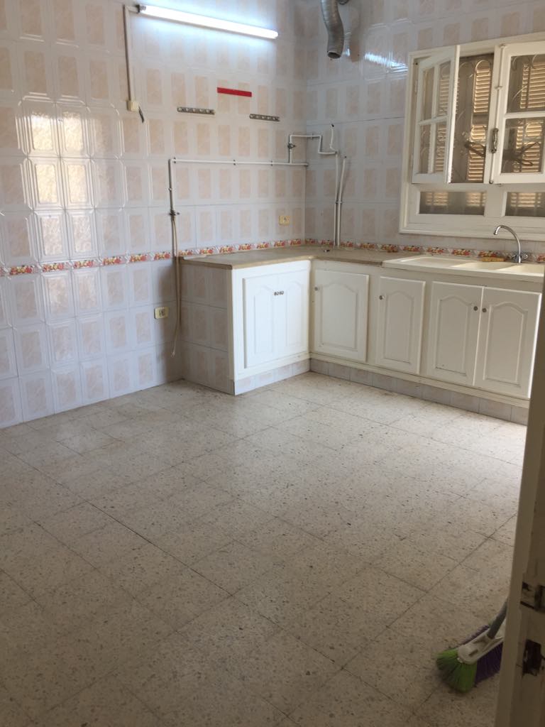 La Soukra Cite Hedi Nouira Location Appart. 3 pices Un grand s3