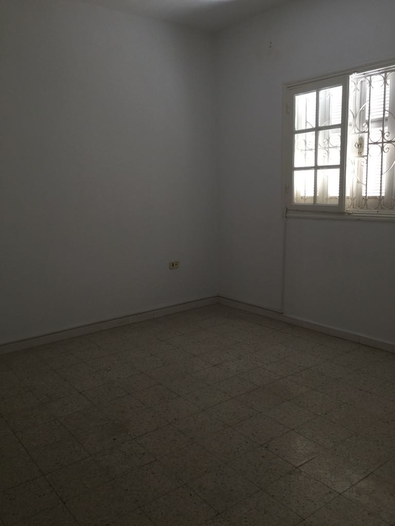 La Soukra Cite Hedi Nouira Location Appart. 3 pices Un grand s3