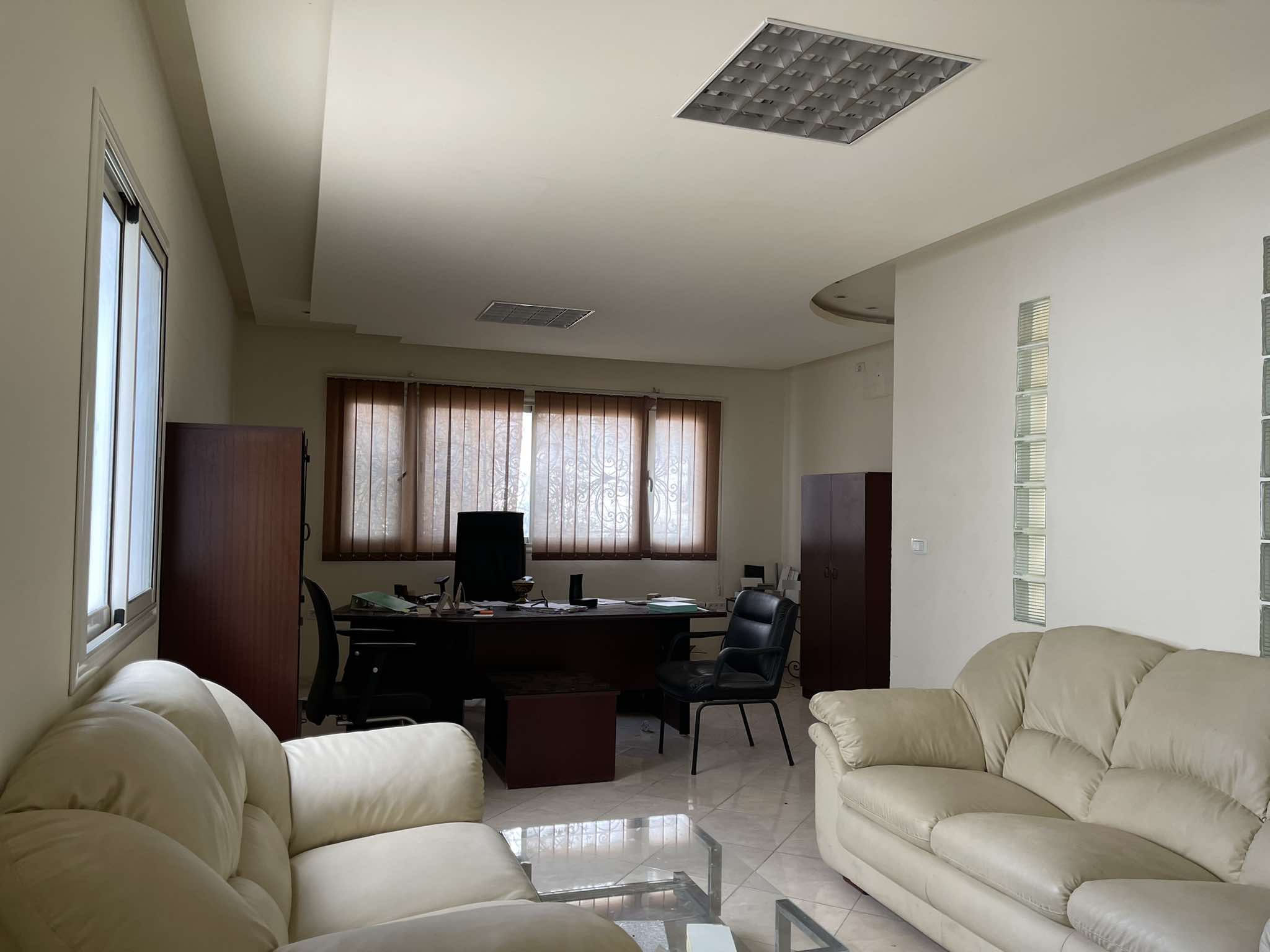 Ezzahra Ezzahra Bureaux & Commerces Atelier,Garage Un dpt  ezzahra zone industrielle