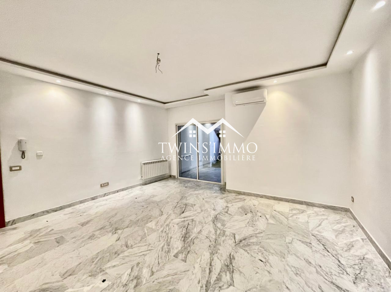 La Marsa Cite Du Stade Location Appart. 2 pices Appartement s2 vide avec jardin  la marsa