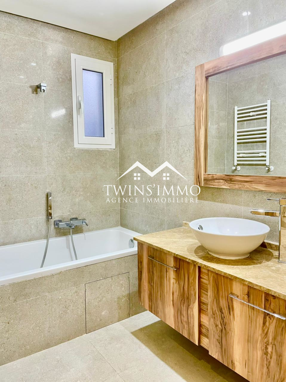 La Marsa Cite Du Stade Location Appart. 2 pices Appartement s2 vide avec jardin  la marsa