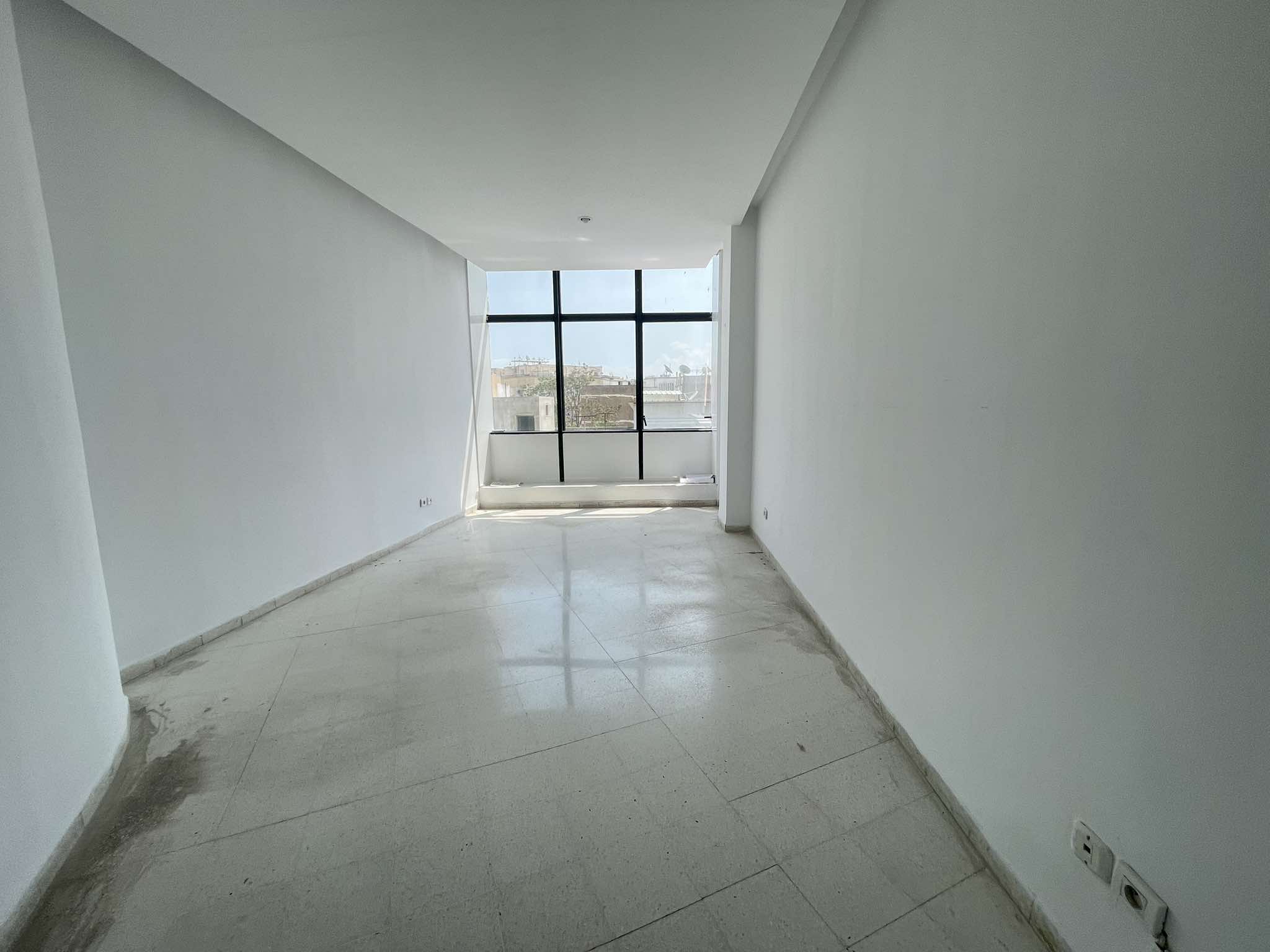 Bab Bhar Hedi Chaker Location Appart. 3 pices Bureau h3 sup 110m a lafayette