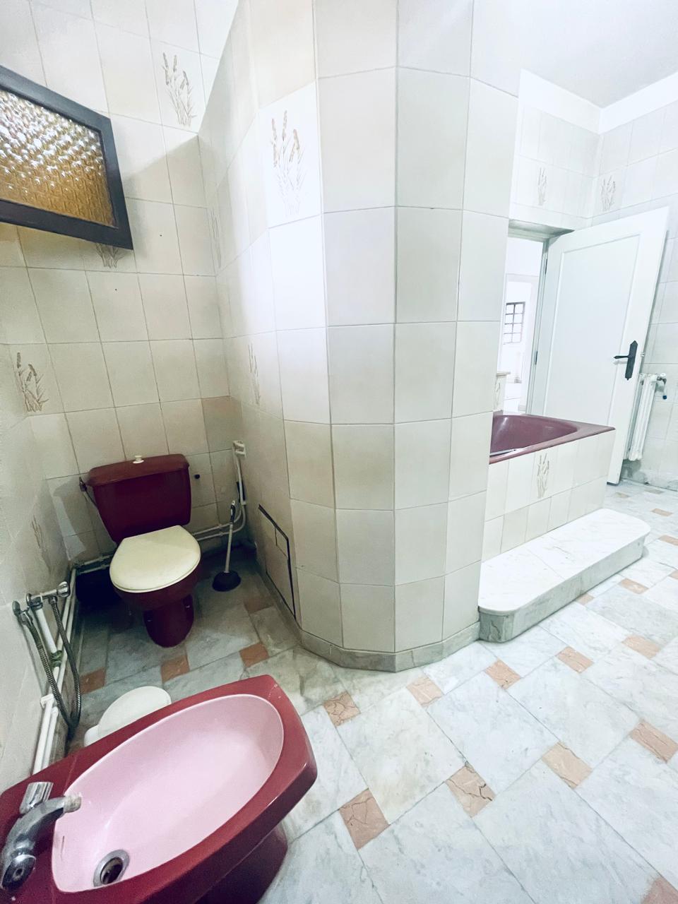 Ariana Ville El Menzah 7 Location Appart. 4 pices S3 meubl menzah 7 pour tudiants ou fonctionnaire