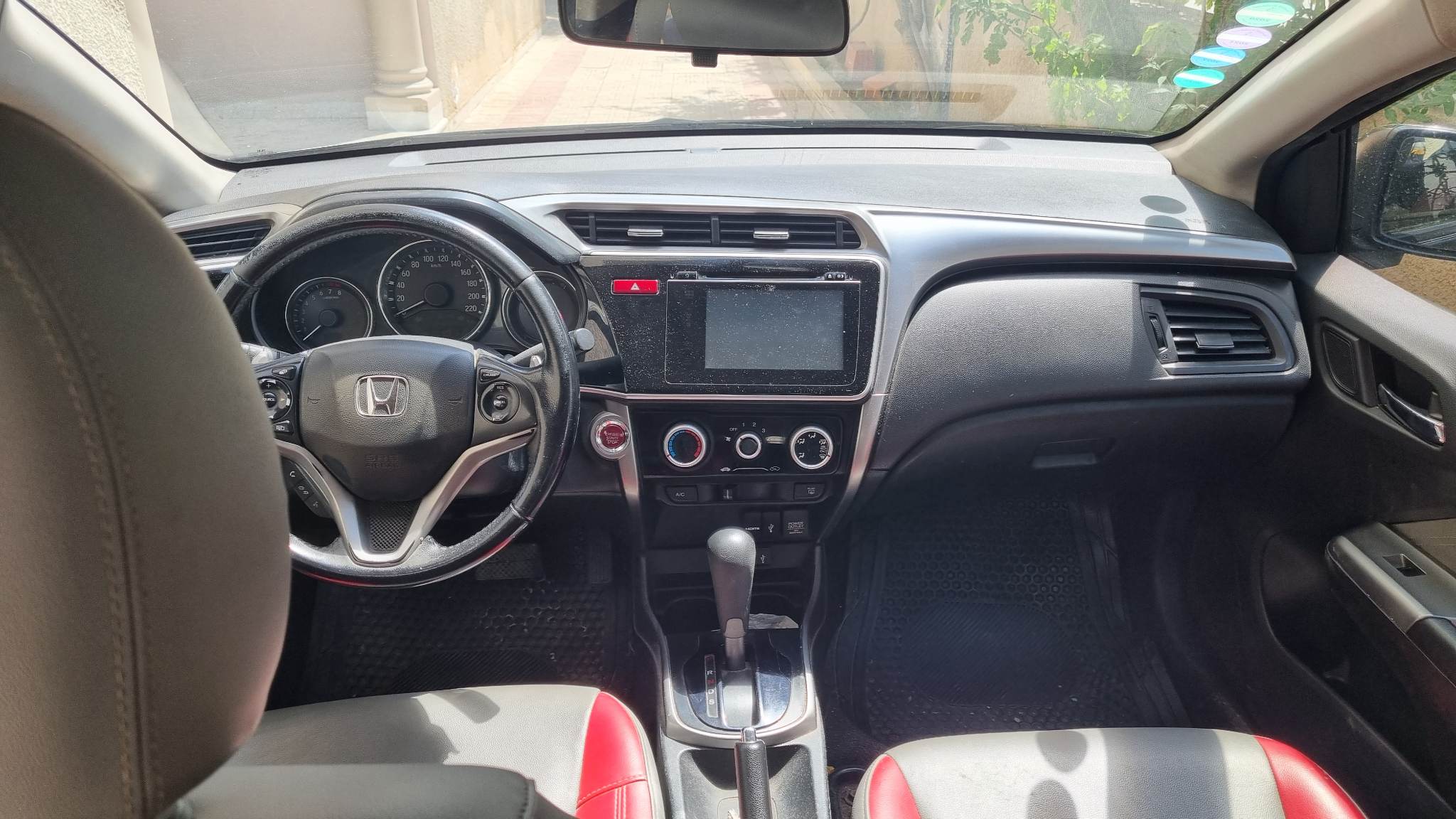 Megrine Megrine Honda Autre Modle Honda city noir bva