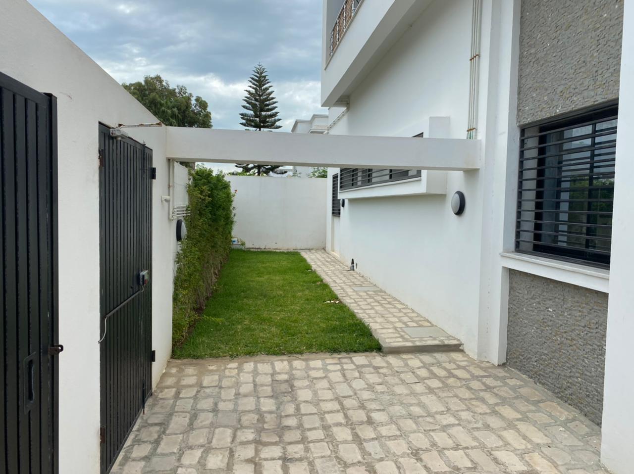 La Marsa Cite Essalama Location Appart. 2 pices Agrable s2 sur la route du relais
