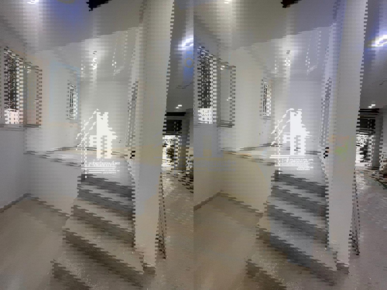 Le Bardo Le Bardo Bureaux & Commerces Surfaces Local commercial  bardo