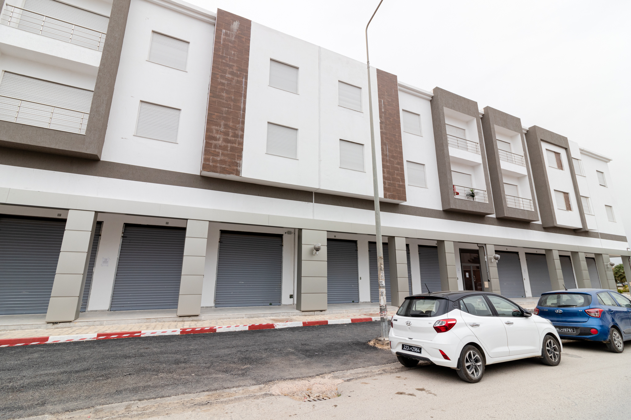Ezzahra Ezzahra Bureaux & Commerces Surfaces Locaux commerciaux derriere clinique ezzahra