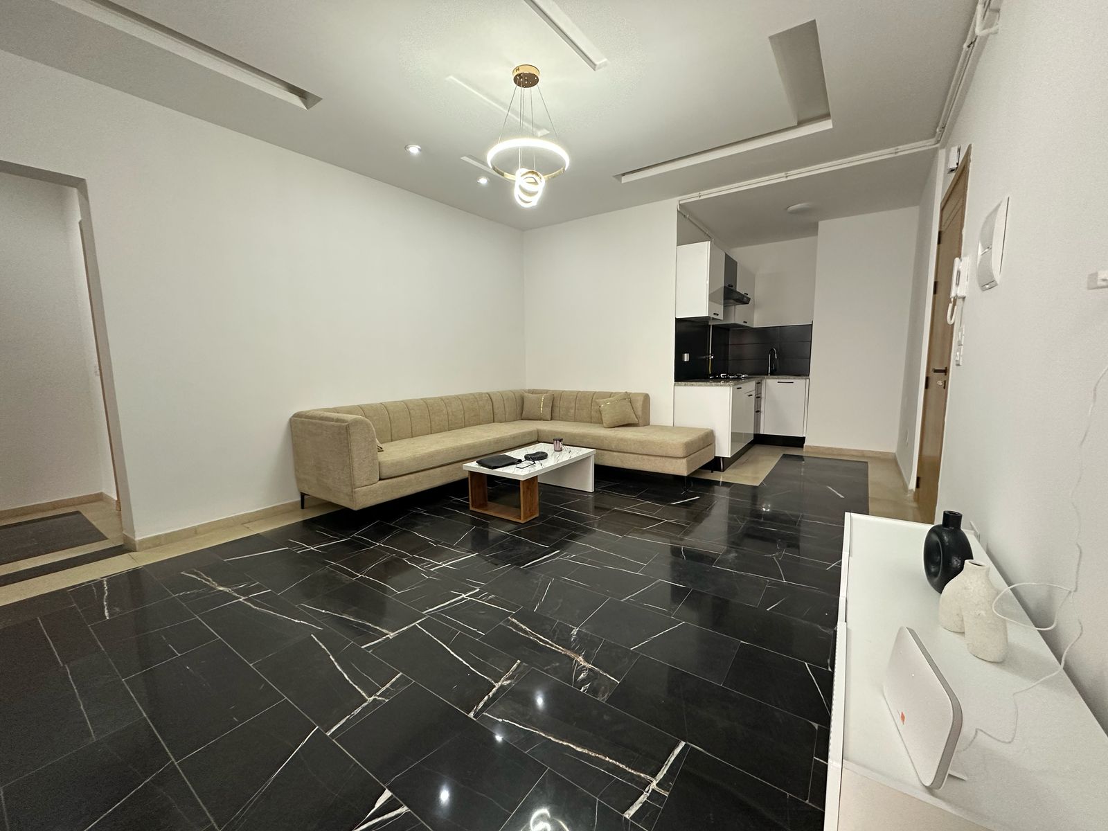 La Soukra La Soukra Location Appart. 2 pices S3 meubl  la nouvelle soukra