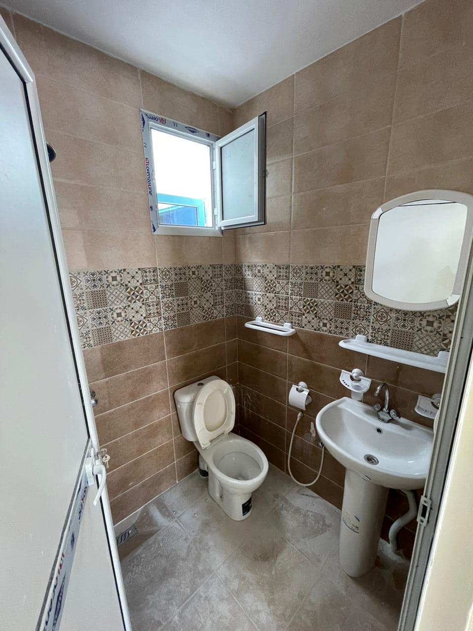 Megrine Megrine Chaker Location Appart. 2 pices Etage w villa