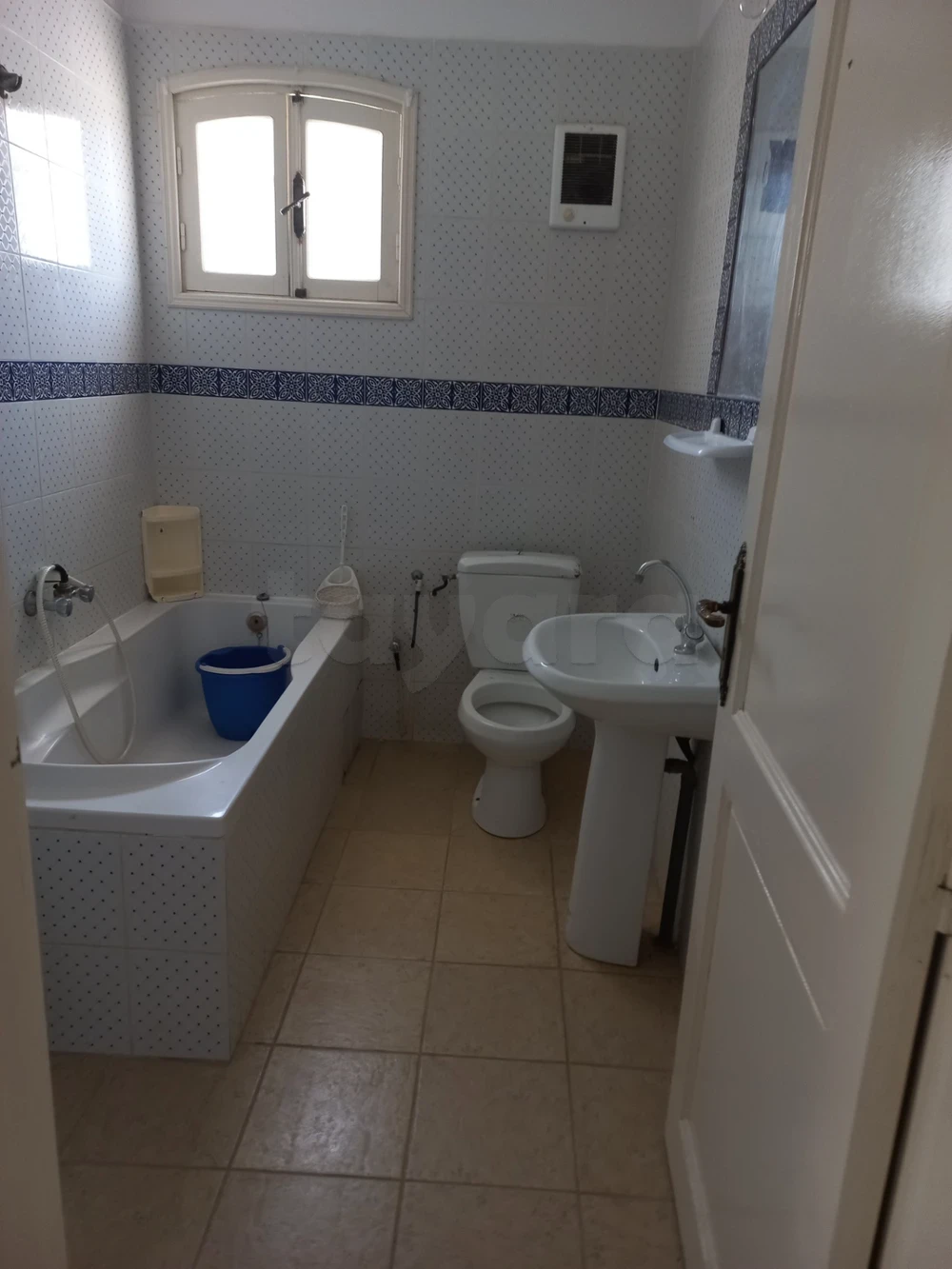 Ariana Ville Riadh Landlous Location Maisons Rdc de villa semi meubl