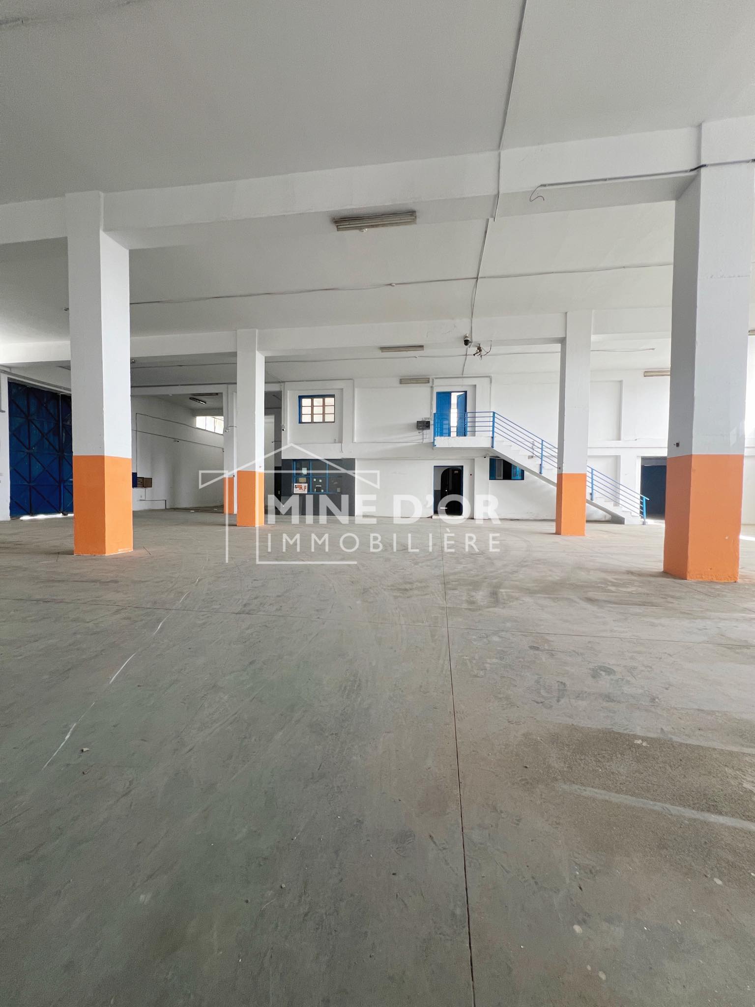 La Soukra Charguia 2 Bureaux & Commerces Surfaces Al dpt plus administration a charguia 2