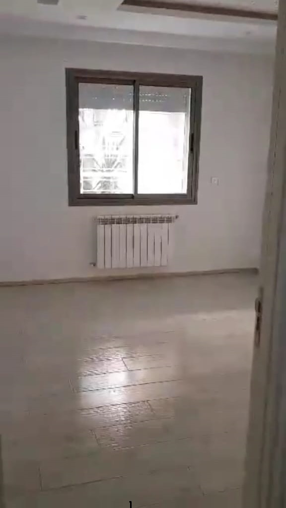 El Menzah El Menzah 9 Vente Appart. 1 pice Bel apt avec jardin