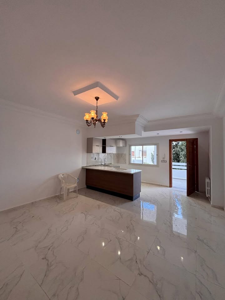 El Menzah El Menzah 9 Location Maisons Etage de villa tout neuf  menzah 9 b