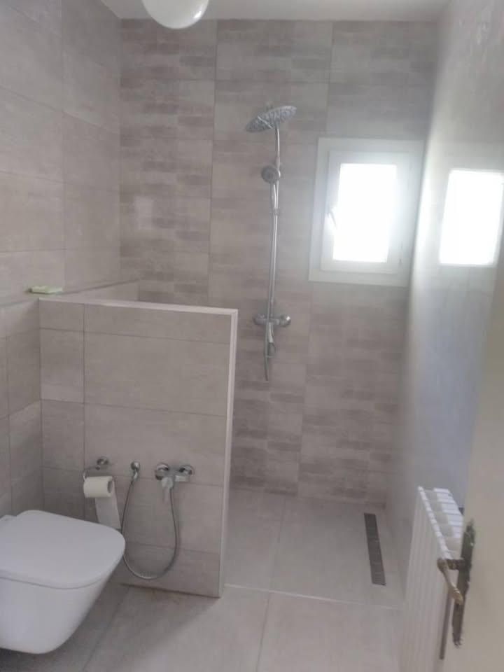 El Menzah El Manar 2 Location Appart. 4 pices tage de villa meubl  manar 3
