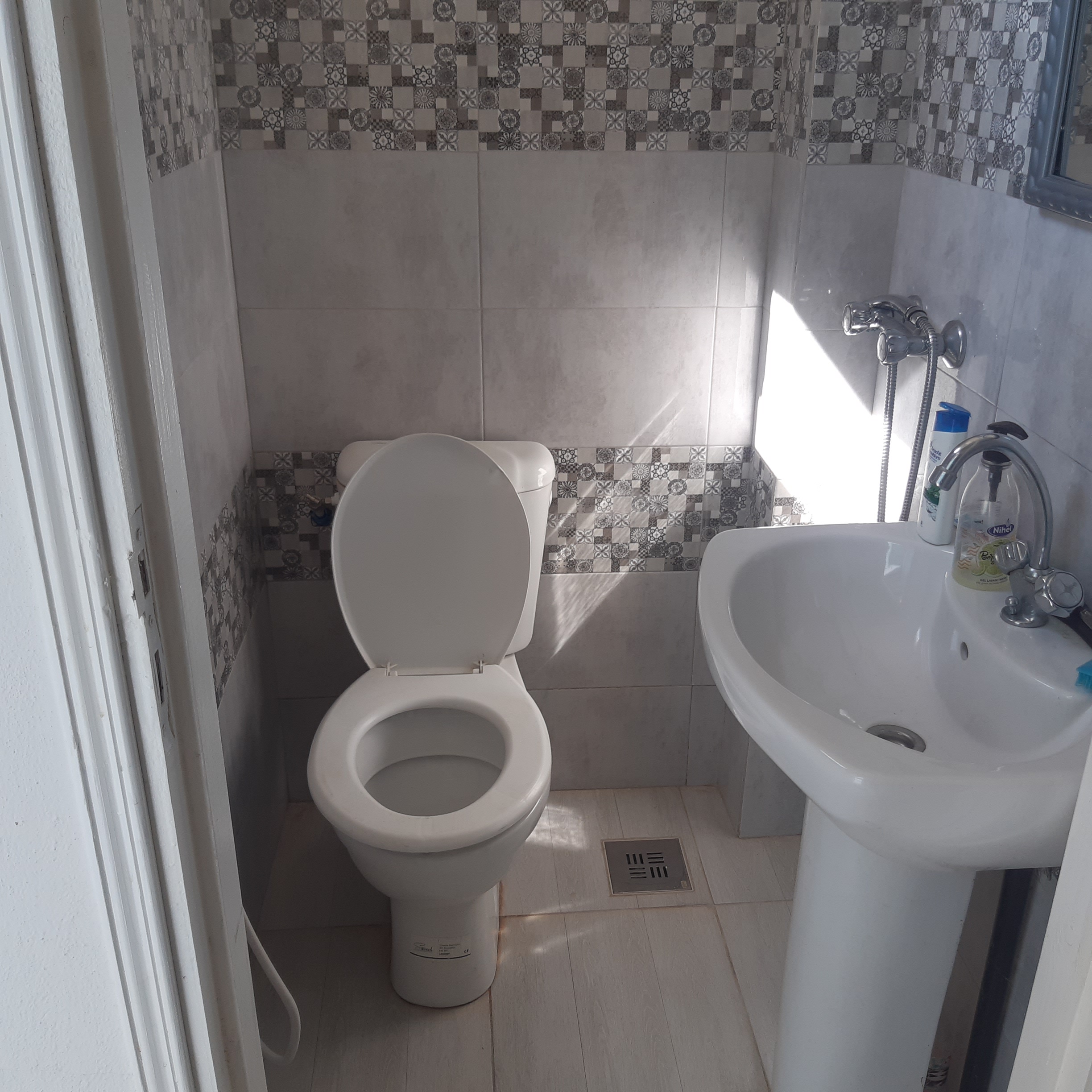 Mejez El Bab Cite De La Poste Location Appart. 1 pice Studio meubl