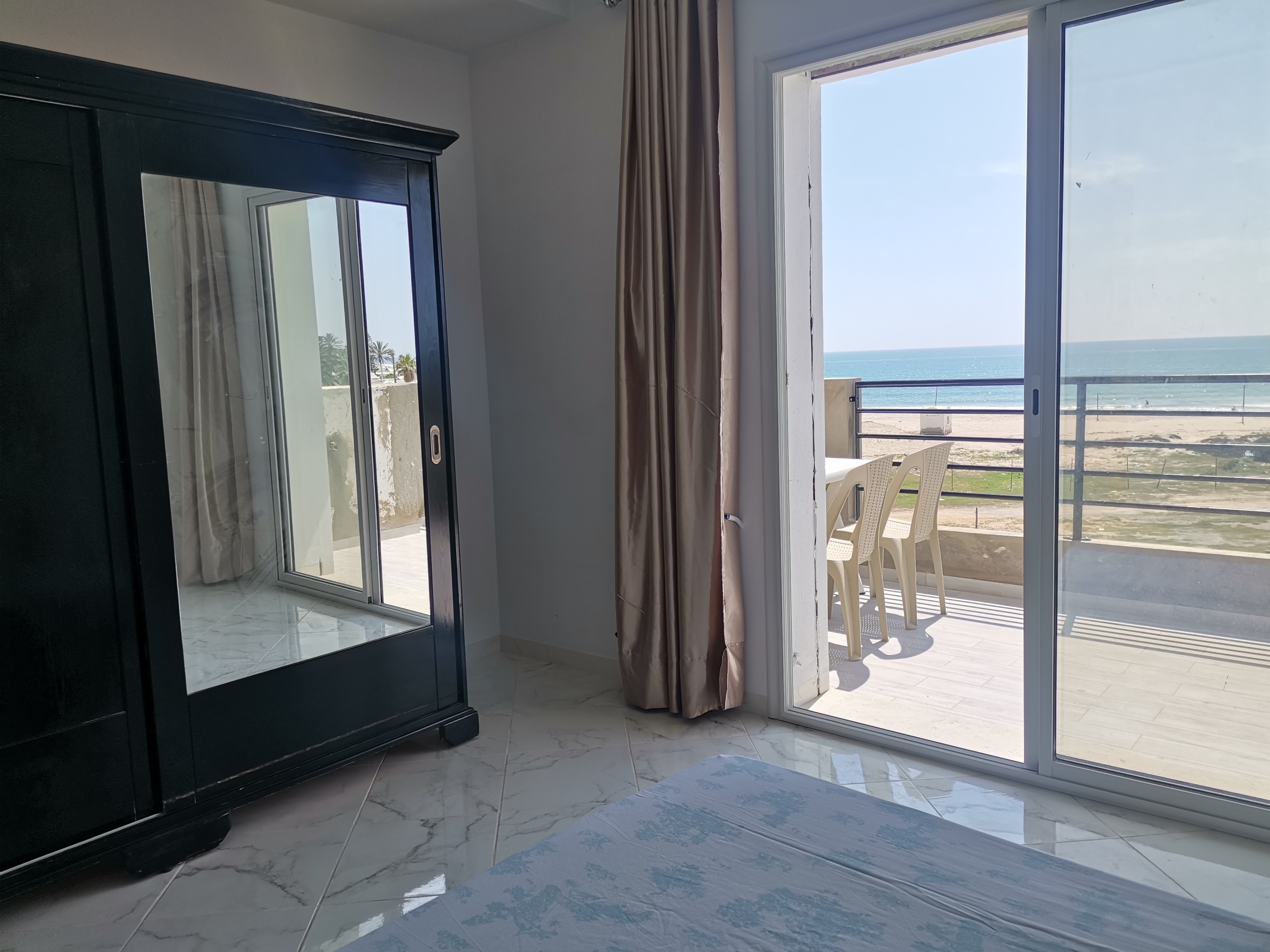 Beni Khiar El Maamoura Location Appart. 2 pices Rare s2  maamoura plage