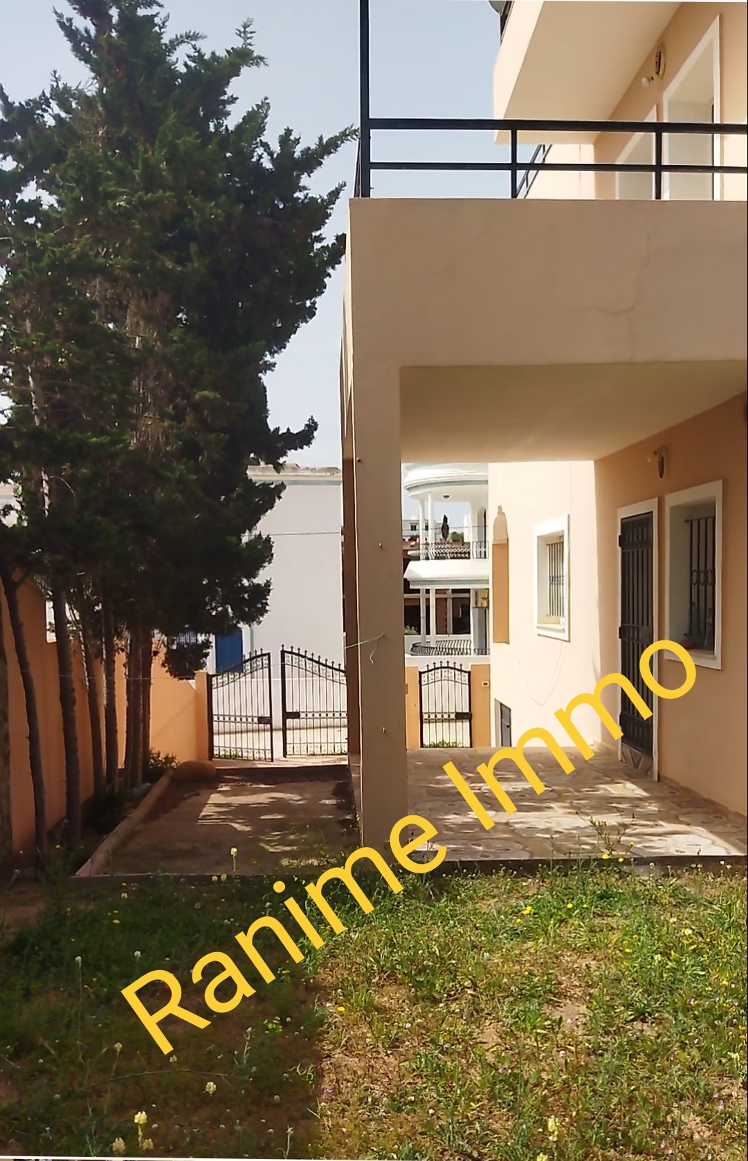 El Haouaria Cite Touristique Vente Appart. 3 pices Trois appartements s2 plage el haouaria