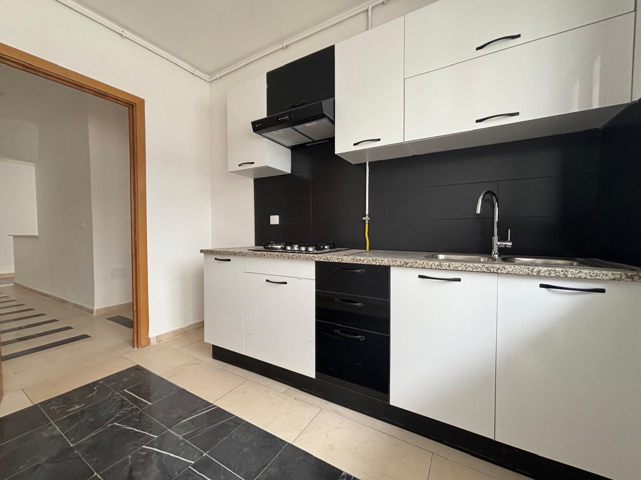 La Marsa El Aouina Location Appart. 3 pices Appt s2 de 110m2  la nouvelle soukra