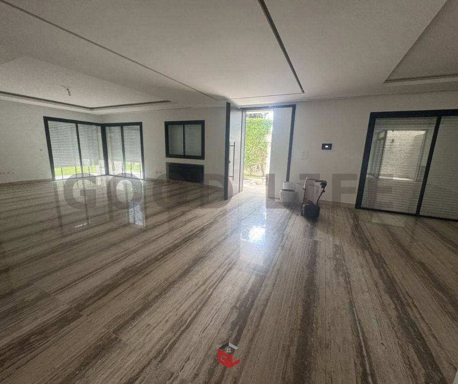 La Soukra Chotrana 1 Location Duplex Triplex jamais habit avec jardin et ascenseur