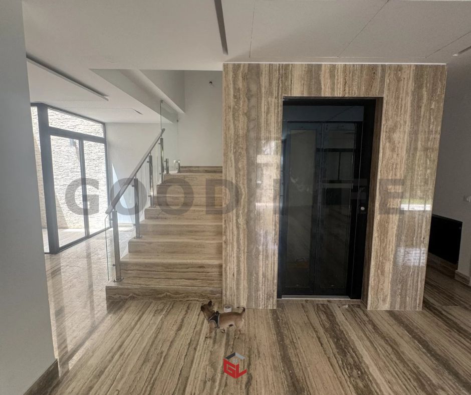 La Soukra Chotrana 1 Location Duplex Triplex jamais habit avec jardin et ascenseur