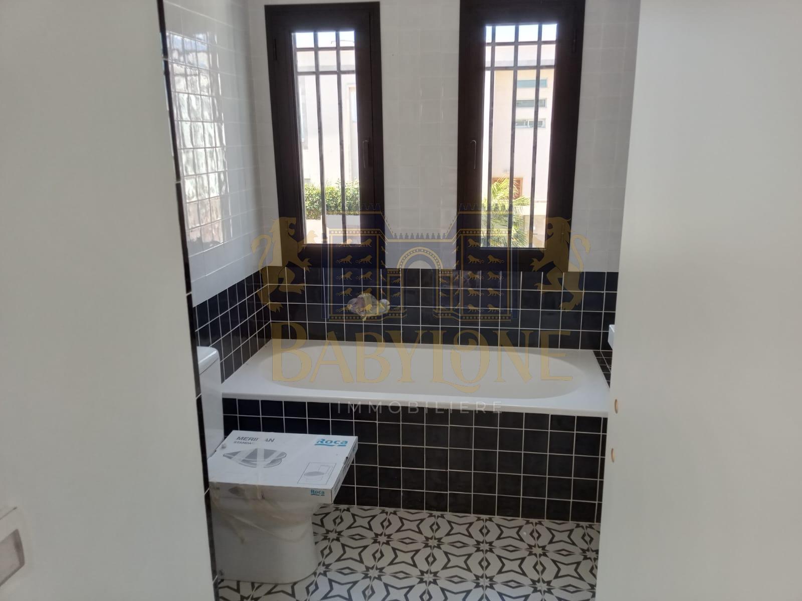 Ain Zaghouan Ain Zaghouan Location Maisons Villa s4 avec piscine  ain zaghouan nord