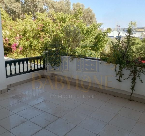 La Marsa Cite Du Stade Location Appart. 4 pices S3 avec terrasse  la marsa