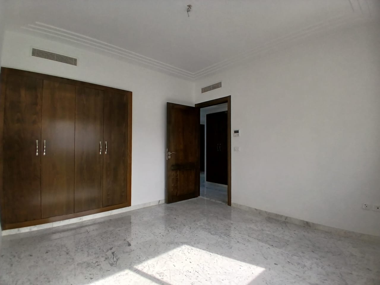 Ain Zaghouan Ain Zaghouan Location Appart. 4 pices S4 l  ain zaghouan nord