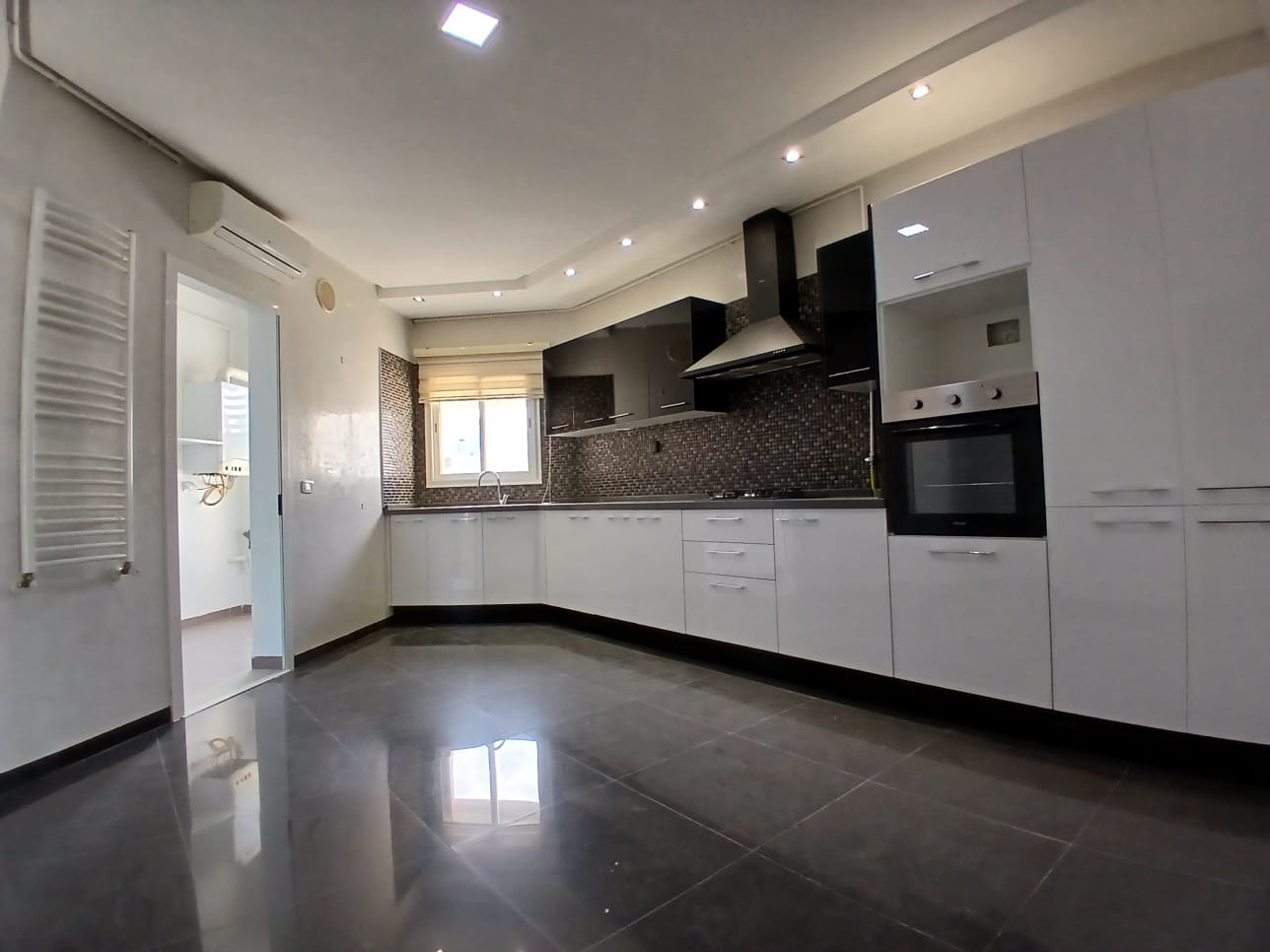 Ain Zaghouan Ain Zaghouan Location Appart. 4 pices S4 l  ain zaghouan nord