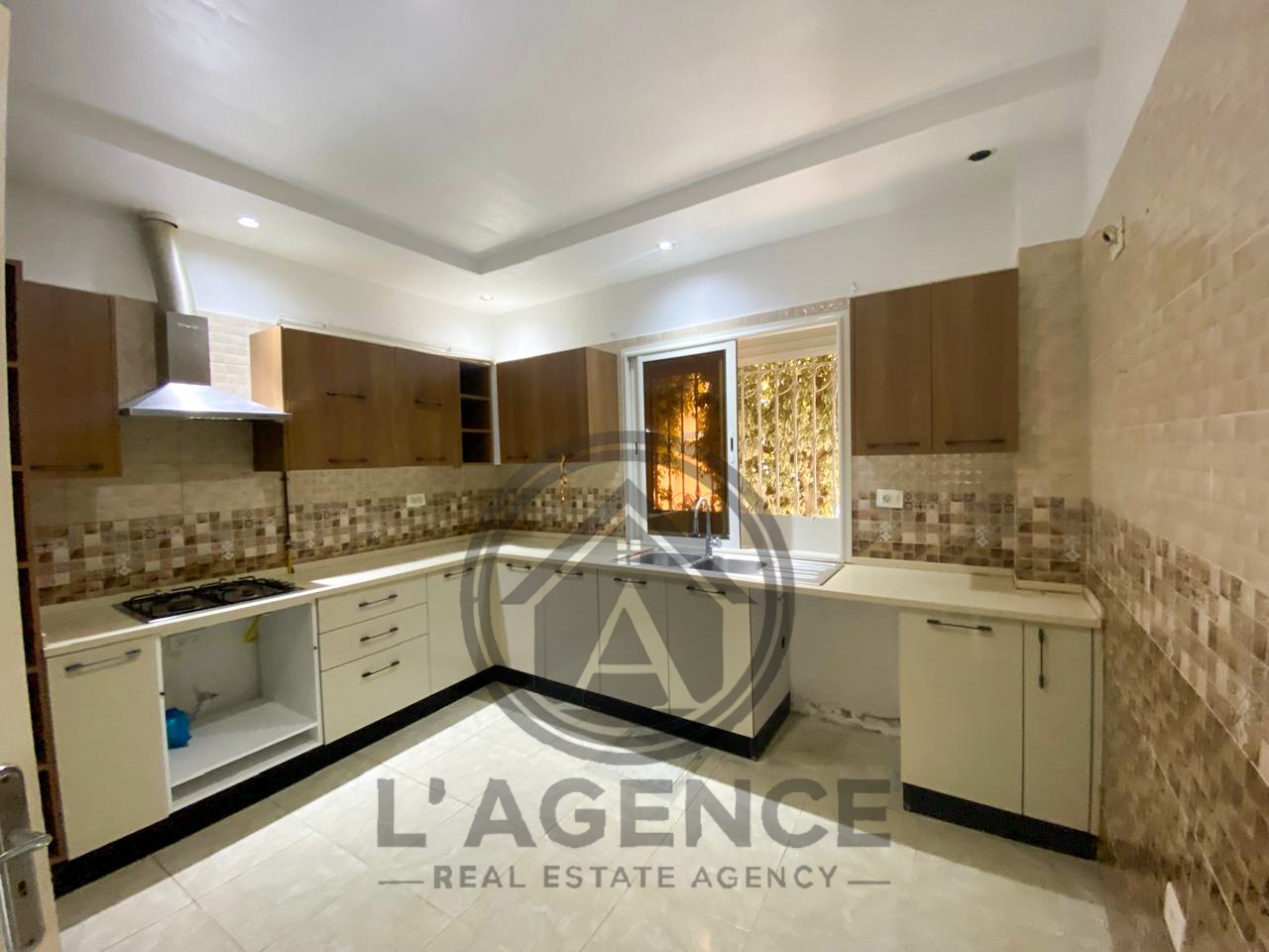 La Marsa Cite Des Juges 2 Location Appart. 2 pices Duplex s2 a la marsa