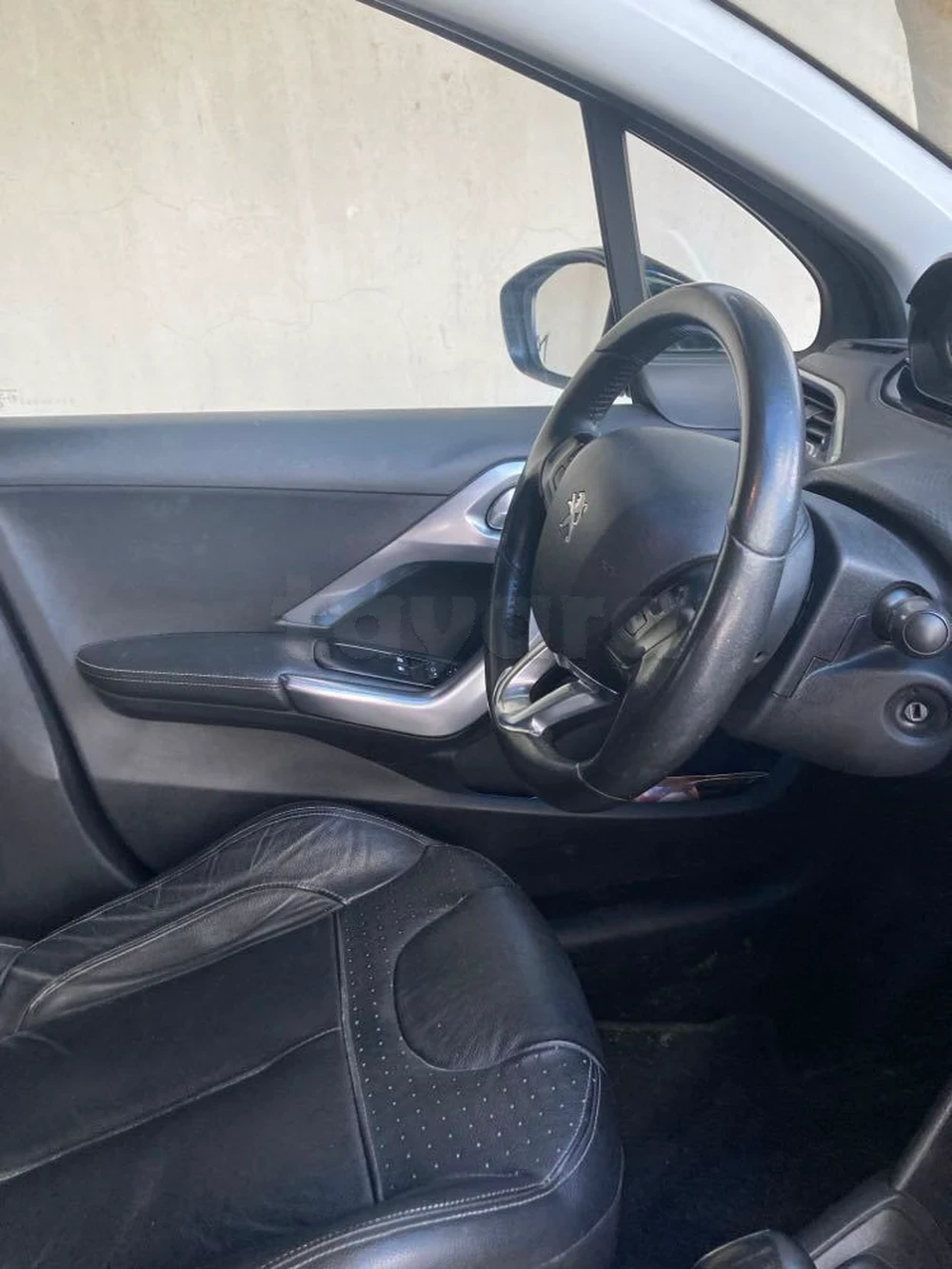 Ben Arous Ben Arous Peugeot 208 Belle 2o8 importe de france