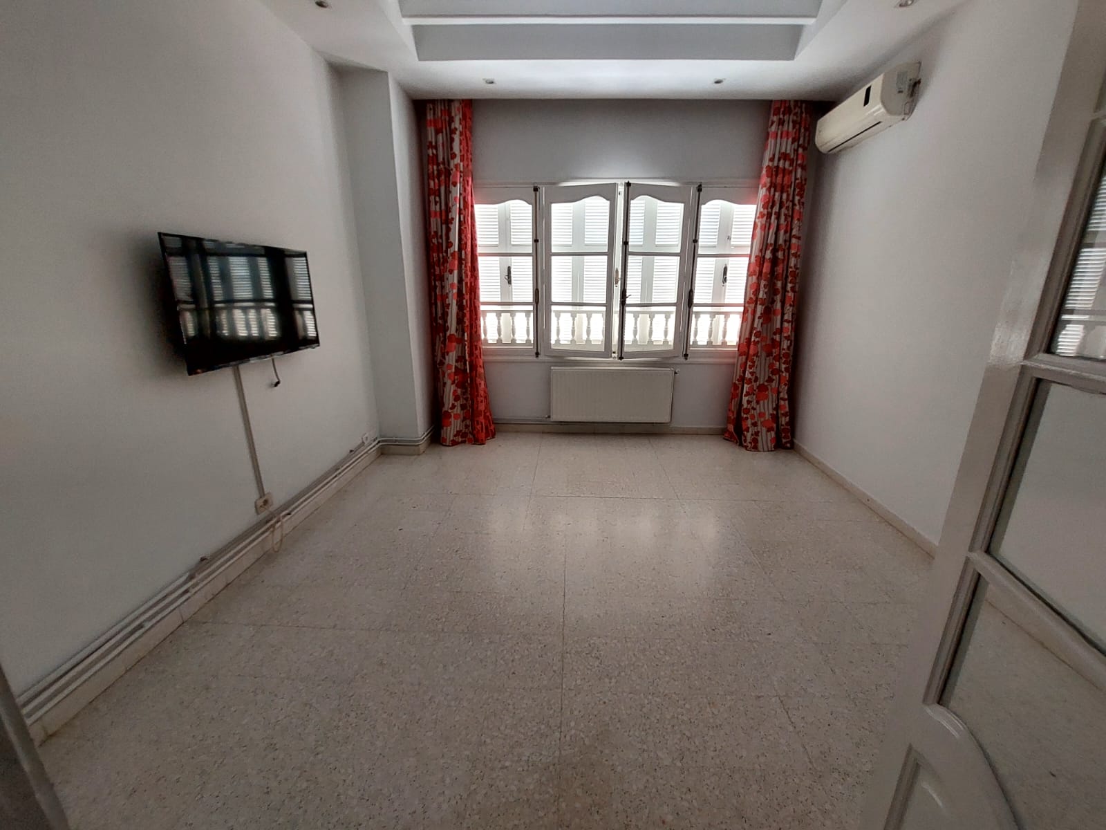 La Marsa Marsa Ennassim Location Maisons Etage s5 avec piscine  la marsa