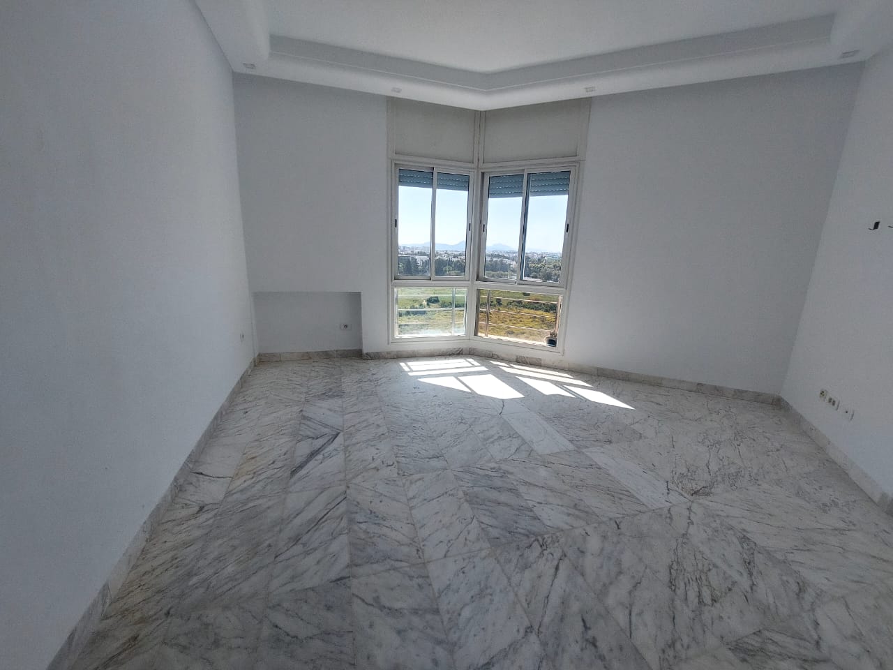 La Soukra La Soukra Location Appart. 1 pice S0 vue dgage  la soukra