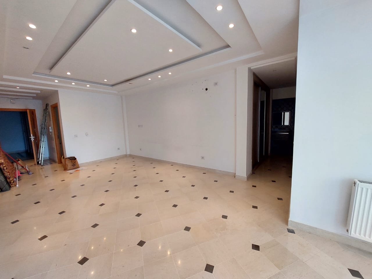 Ain Zaghouan Ain Zaghouan Location Appart. 3 pices S2  ain zaghouan nord cot closerie