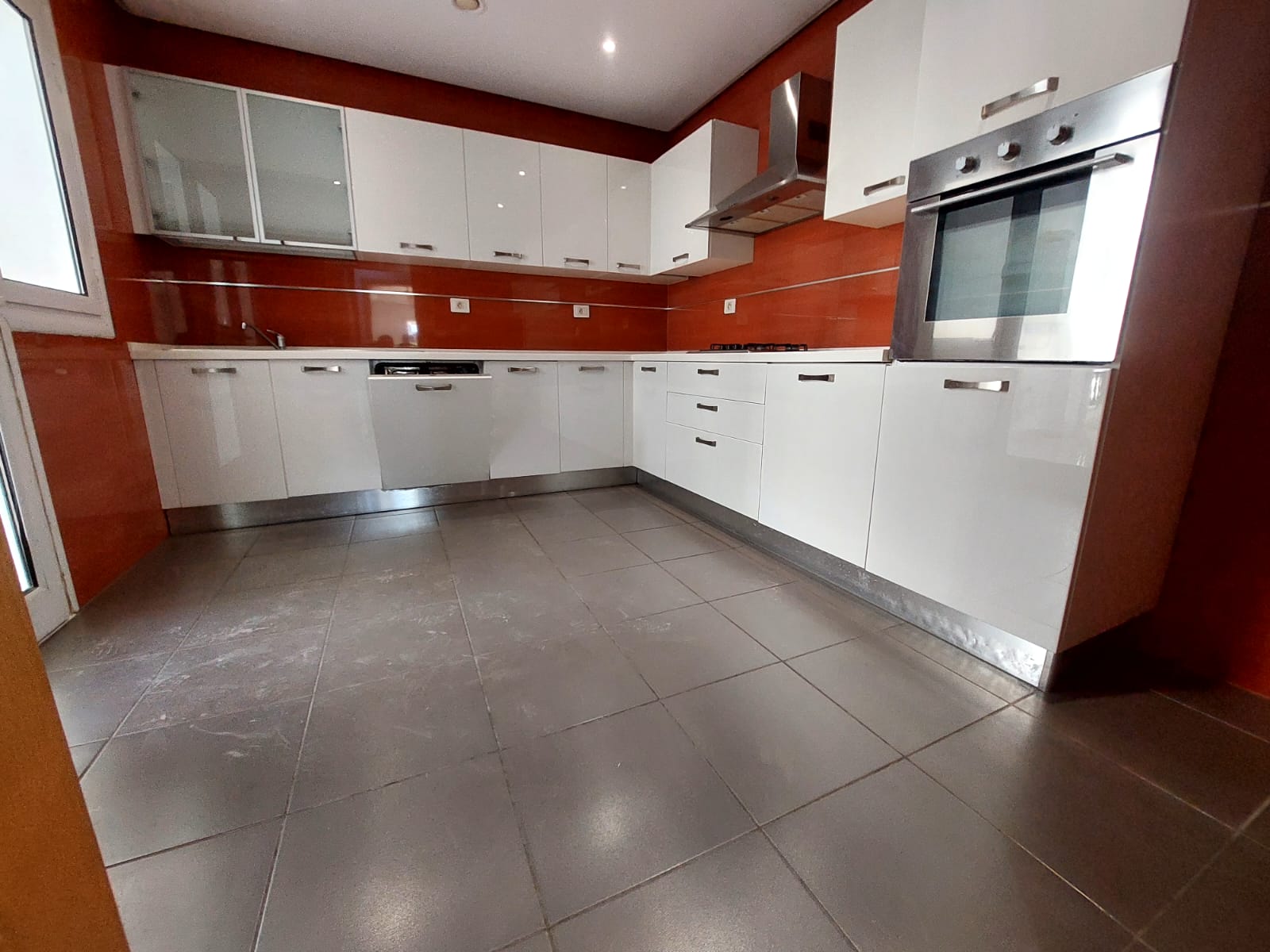La Marsa Cite El Hana Location Appart. 4 pices S3 spacieux  la marsa