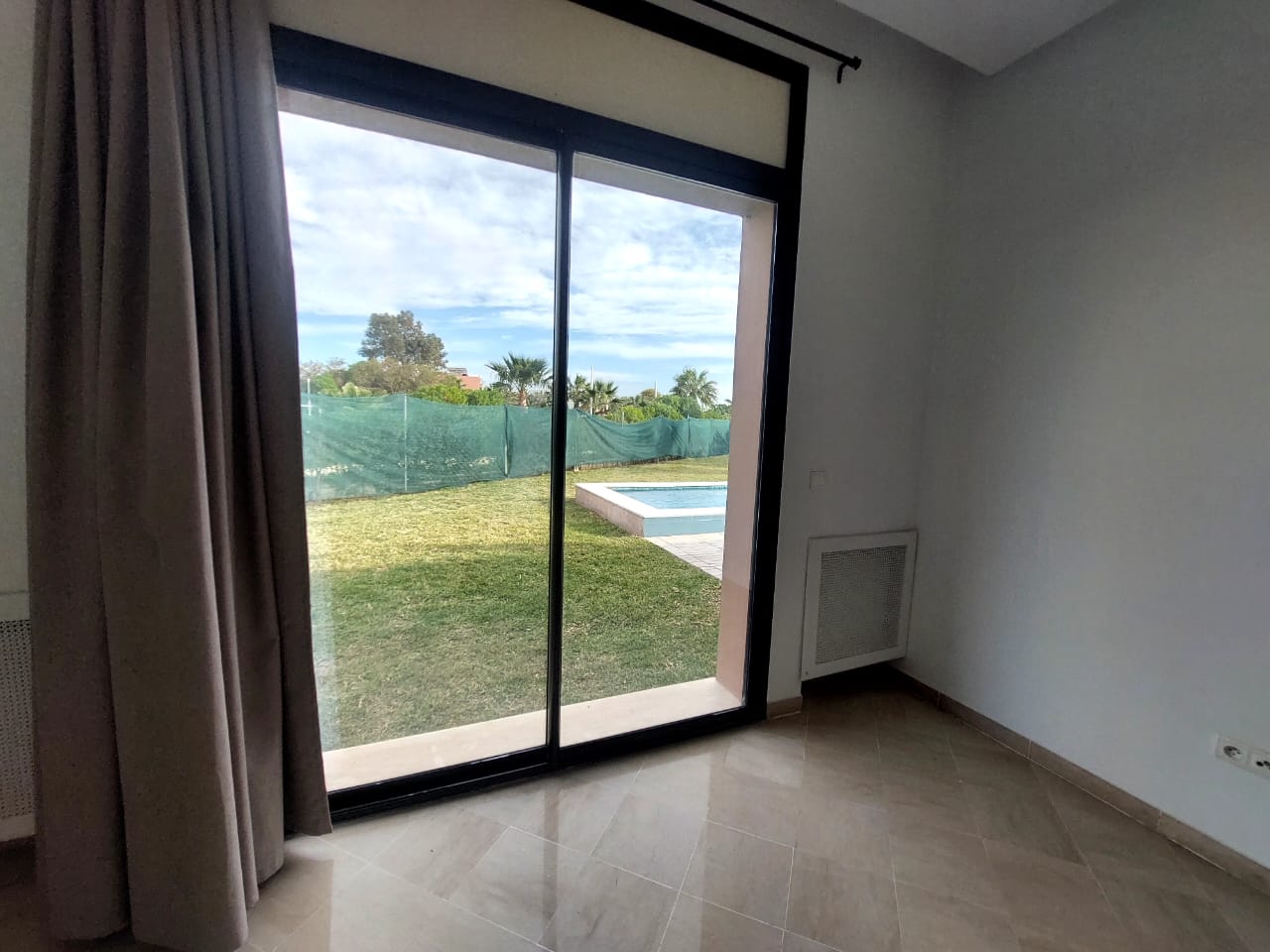 La Marsa Gammart Location Maisons Villa plain pied avec piscine  gammarth