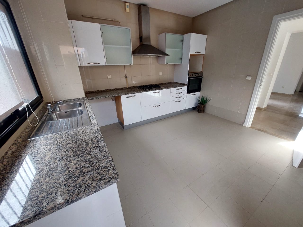 La Marsa Gammart Location Maisons Villa plain pied avec piscine  gammarth