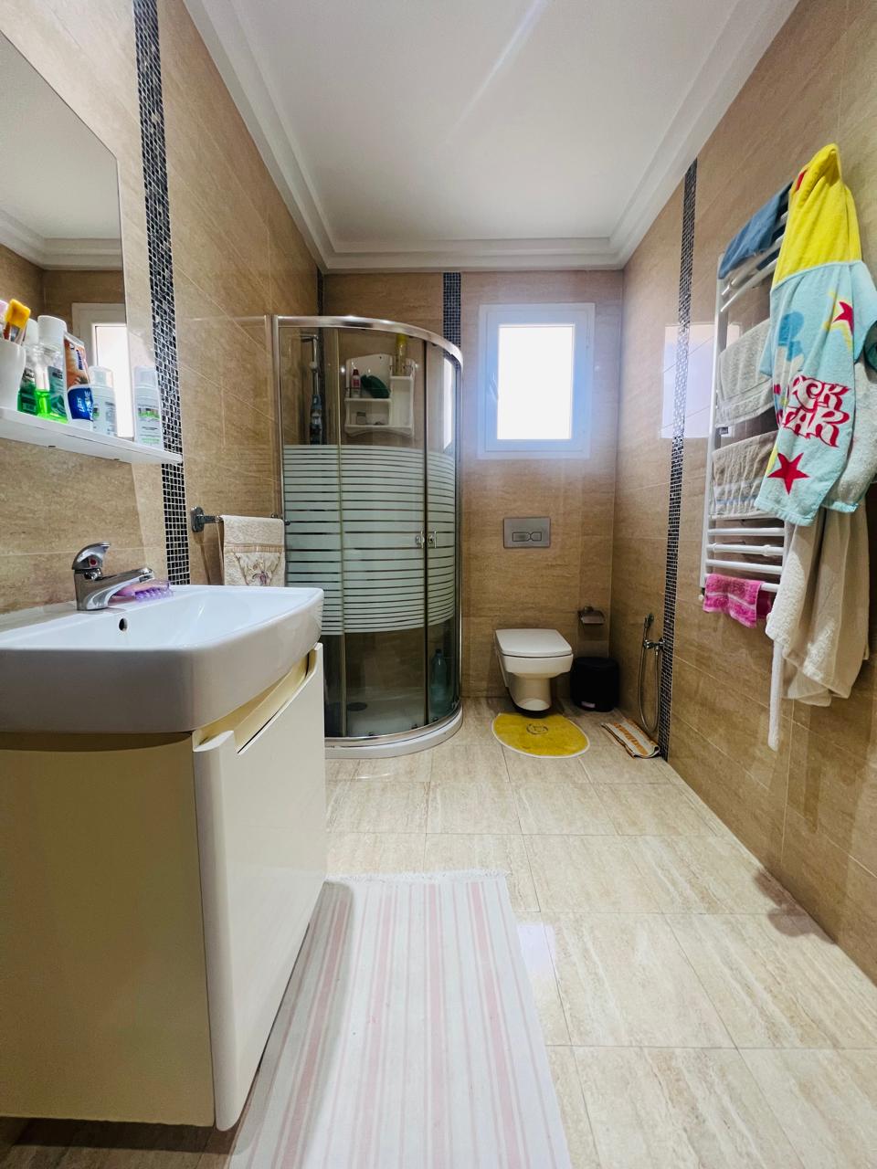 Ariana Ville Cite Ennasr 1 Vente Appart. 5 pices+ Appartement en s4  ennasr