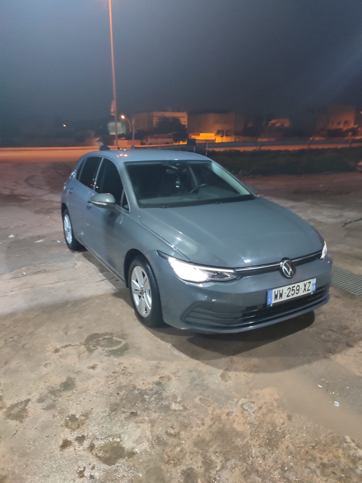 El Mourouj El Mourouj Volkswagen Autre Modle Golf 8 1l essence trs propre