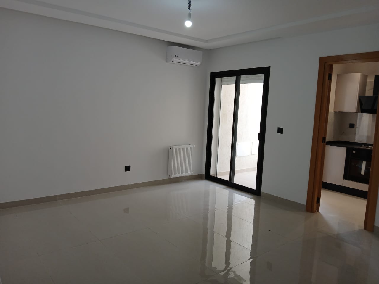 La Soukra Aeroport Tunis Carthage Location Appart. 1 pice S1 avec place parking  la nouvelle soukra