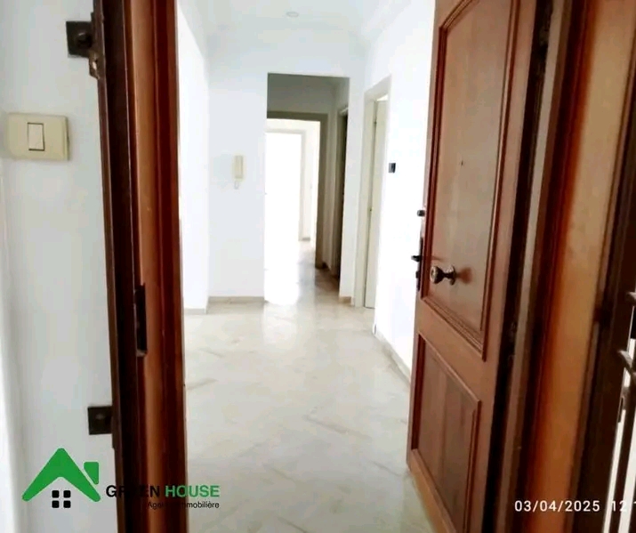 La Marsa El Aouina Achat Appart. 4 pices S4 appartement  bien  orient