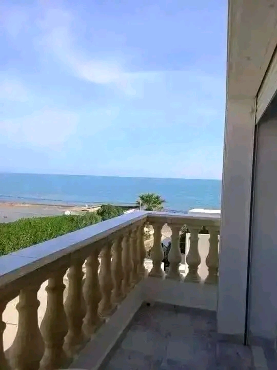 La Marsa Cite El Moustakbel (La Marsa) Location Appart. 3 pices Etage de villa s3 avec suite parentale