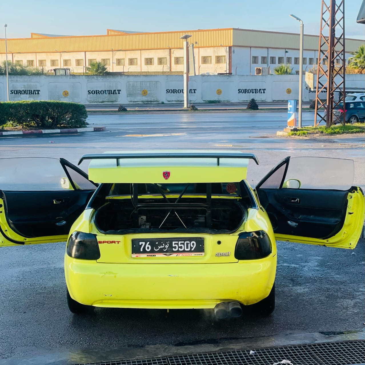 Ariana Ville Cite Ennasr 2 Honda CRX Voiture de collection
